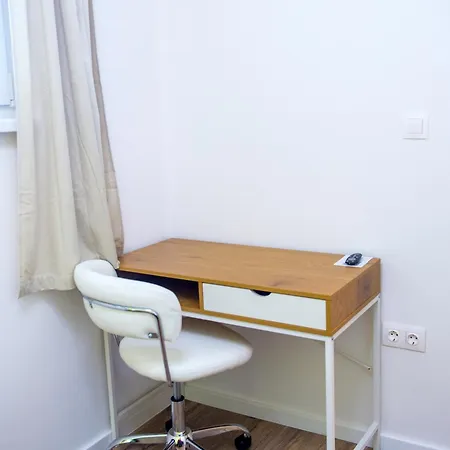 Daire Dreaming In Color