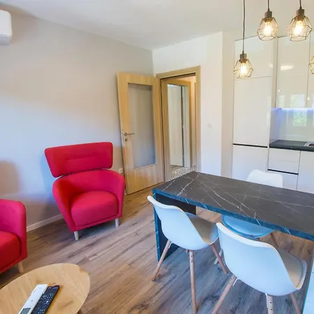 Daire Dreaming In Color *