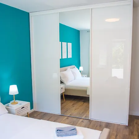 Dreaming In Color Daire Mostar